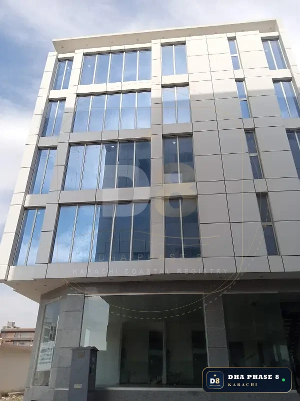 200 Sq Yd Commercial Plaza for Rent in Phase 8 | Brand New