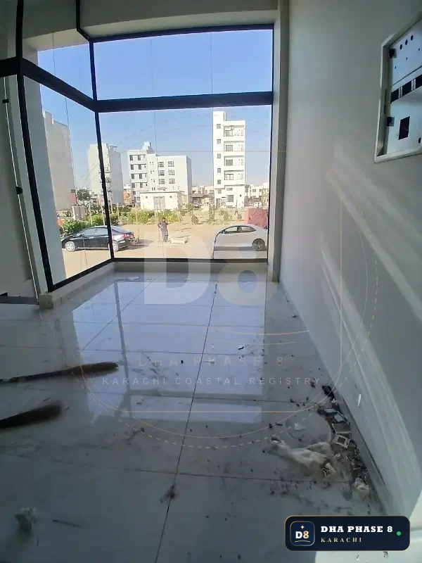 100 Sq Yd Retail Showroom / Shop for Rent in Zulfiqar Commercial