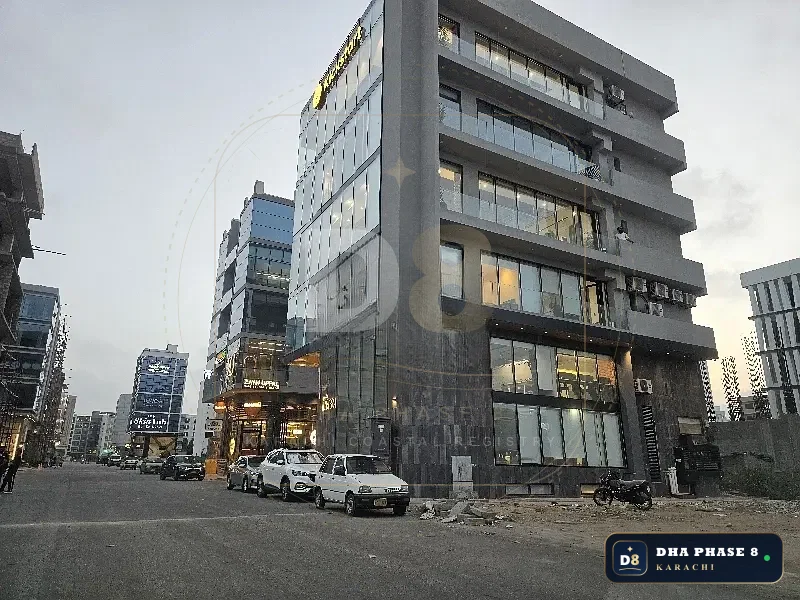 2,100 Sq Ft Office Floor for Rent in Zulfiqar Commercial