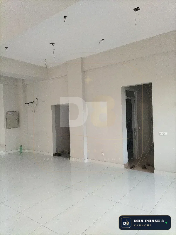 183 Sq Yd Retail Showroom / Shop for Rent in Phase 8 | Full Basement
