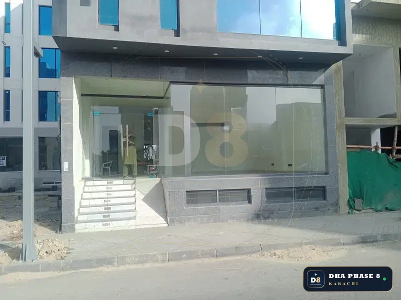 100 Sq Yd Commercial Plaza for Rent in Phase 8