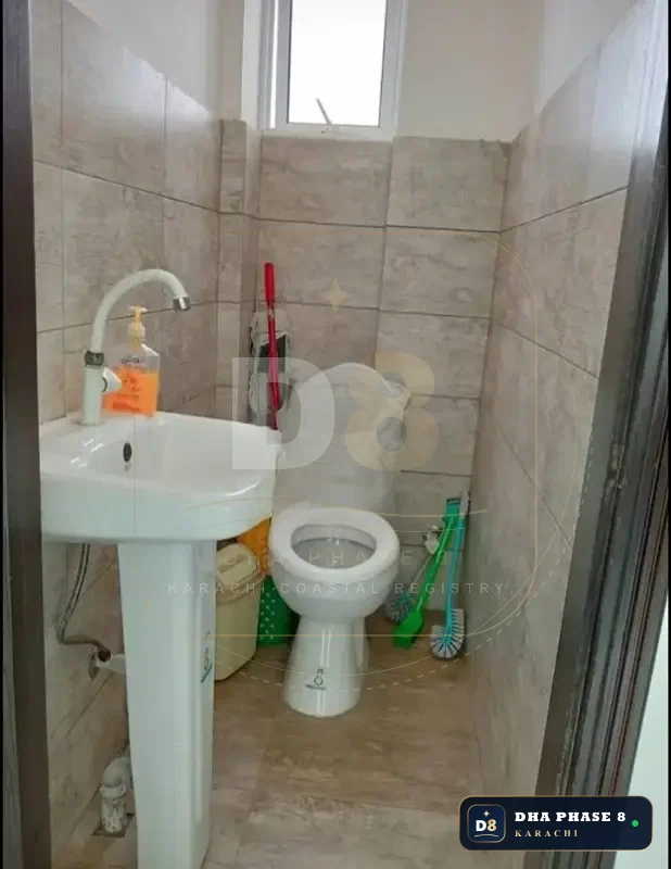 550 Sq Ft Office Floor for Rent in Phase 8