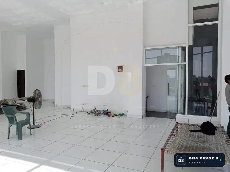 200 Sq Yd Retail Showroom / Shop for Rent in Phase 8