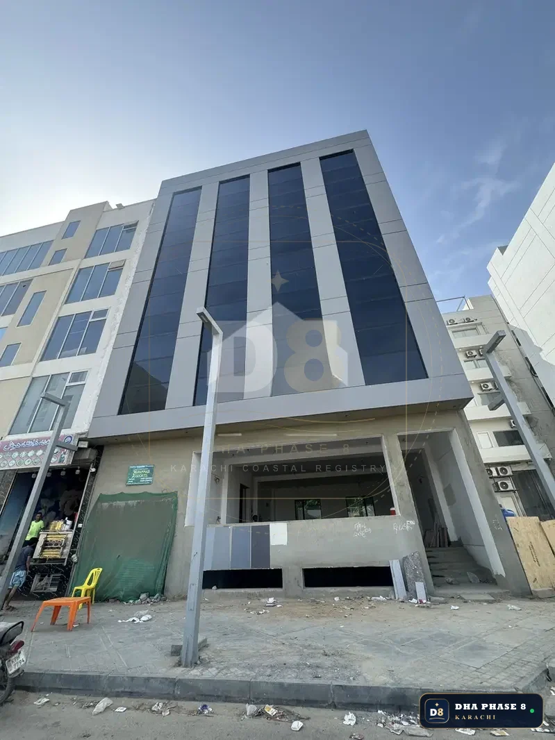 200 Sq Yd Commercial Plaza for Rent in Phase 8 | Brand New