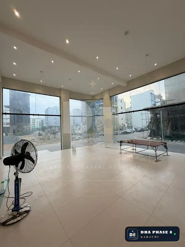 100 Sq Yd Retail Showroom / Shop for Rent in Phase 8