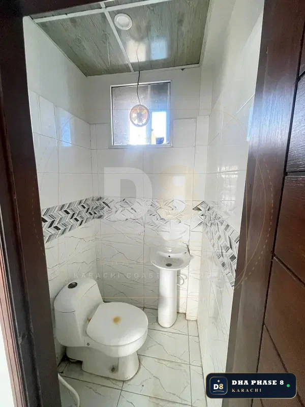 4 Marla Office Floor for Rent in Phase 8