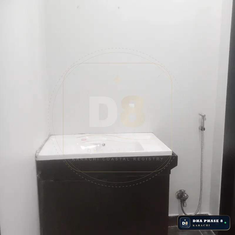 1,050 Sq Ft Office Floor for Rent in Phase 8
