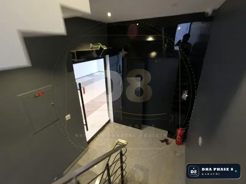 100 Sq Yd Commercial Plaza for Rent in Zulfiqar Commercial