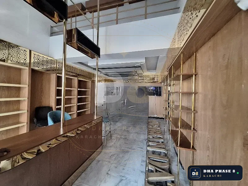 100 Sq Yd Retail Showroom / Shop for Rent in Phase 8