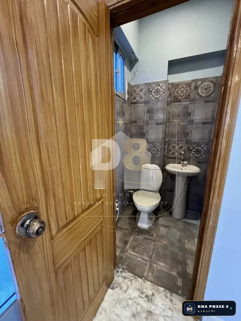 1,000 Sq Ft Office Floor for Rent in Phase 8 | Brand New
