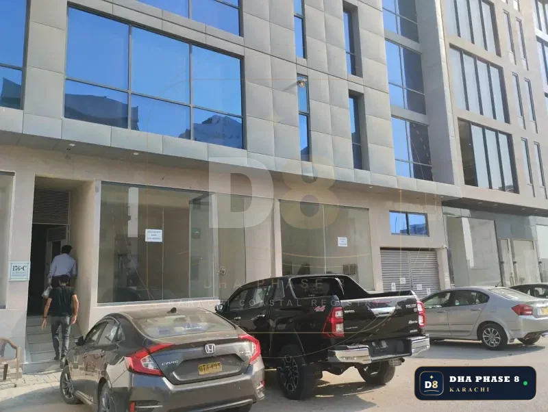 100 Sq Yd Retail Showroom / Shop for Sale in Phase 8