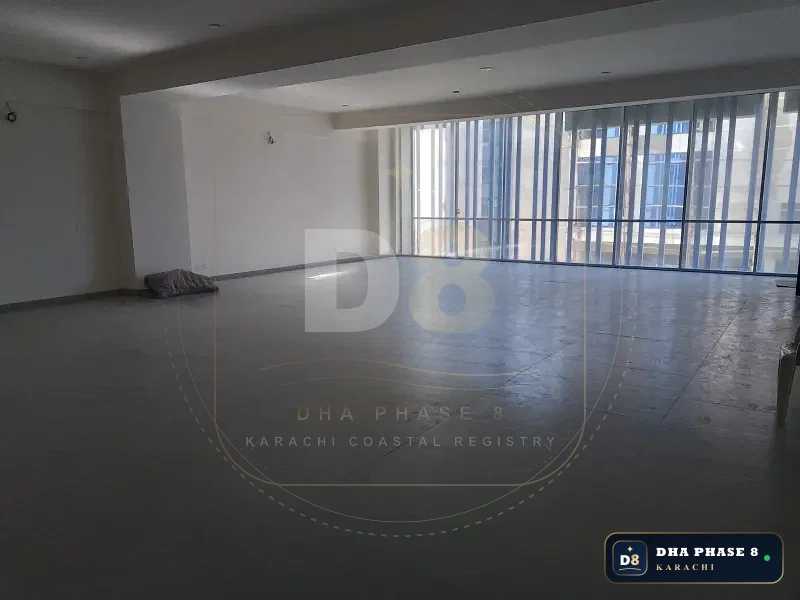 100 Sq Yd Commercial Plaza for Sale in Zone A | Direct Sea View