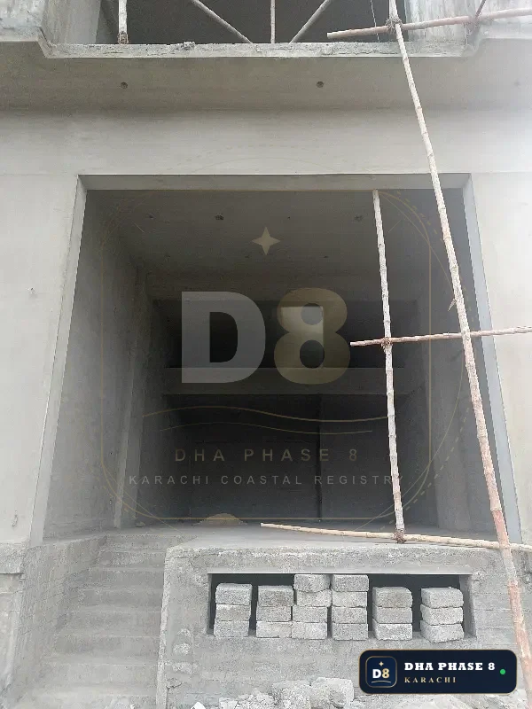 90 Sq Yd Retail Showroom / Shop for Sale in Phase 8