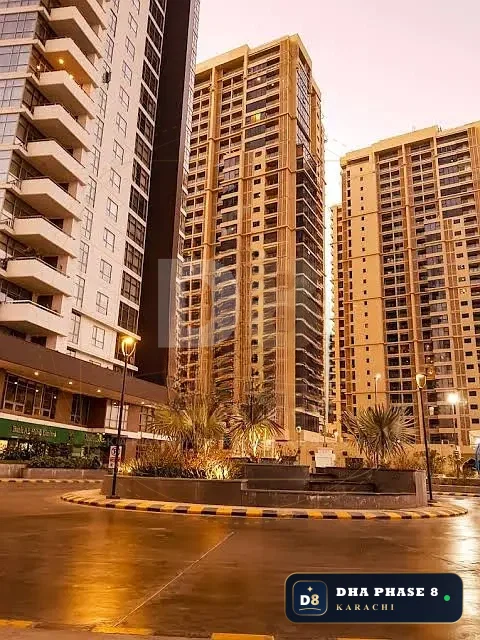 183 Sq Yd Retail Showroom / Shop for Sale in Emaar Crescent Bay (Coral Towers)