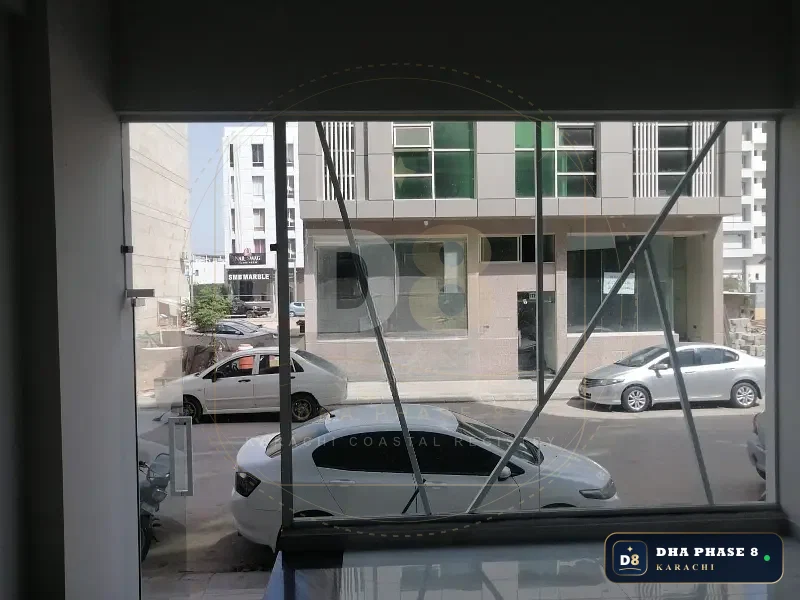 200 Sq Yd Commercial Plaza for Sale in Phase 8 | Brand New