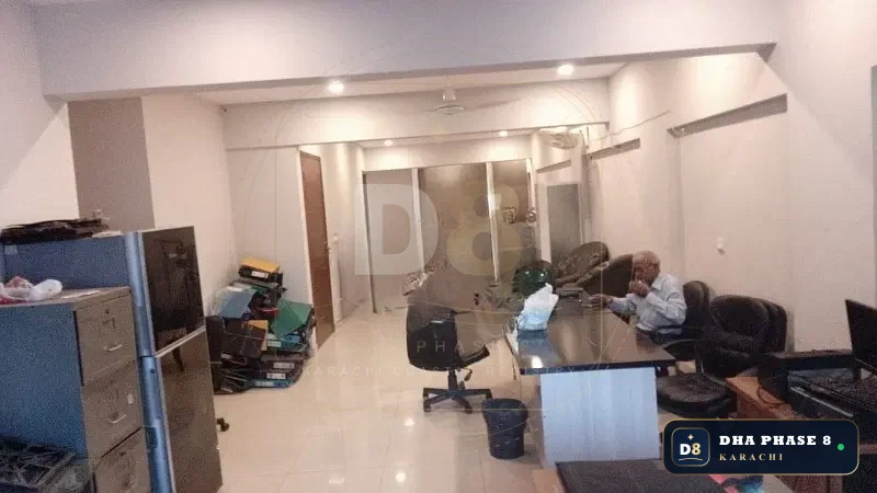 100 Sq Yd Commercial Plaza for Sale in Phase 8 | Brand New