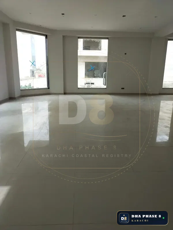 200 Sq Yd Commercial Plaza for Rent in Phase 8 | Full Basement