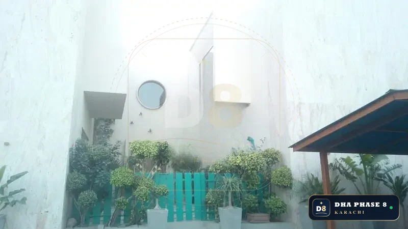 1,000 Sq Yd 7 Bed Designer Villa in Phase 8