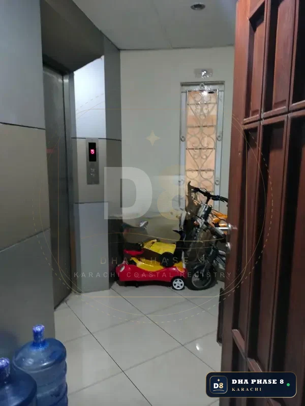3,700 Sq Ft 4 Bed Apartment in Creek Vista | West Open