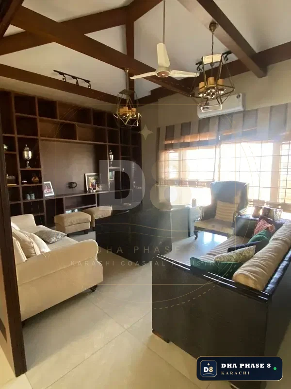 1,000 Sq Yd 5 Bed Designer Villa in Phase 8