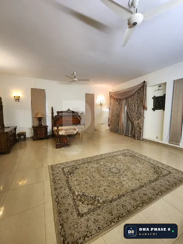 1,000 Sq Yd 6 Bed Designer Villa in Phase 8 | West Open