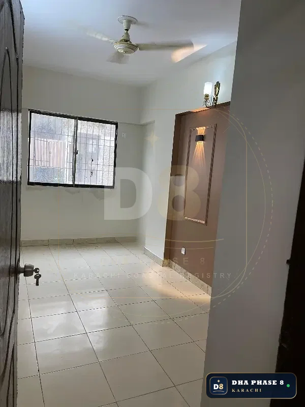8 Marla 2 Bed Apartment in Emaar Crescent Bay (Pearl Towers) | Direct Sea View