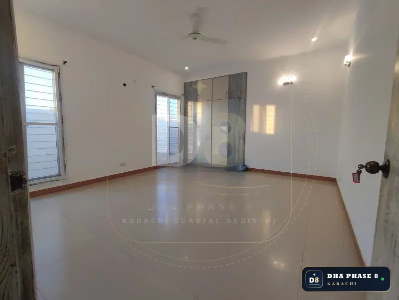 500 Sq Yd Upper Portion in Phase 8 | Ready to Move
