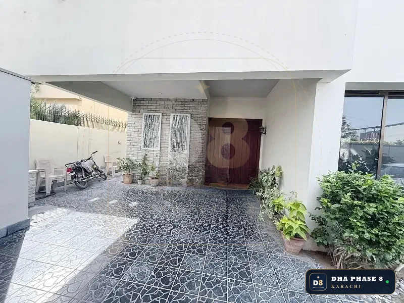 500 Sq Yd 6 Bed Designer Villa in Phase 8