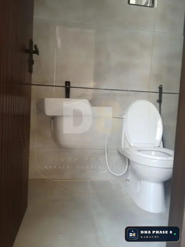 950 Sq Ft 3 Bed Apartment in Phase 8 | Brand New