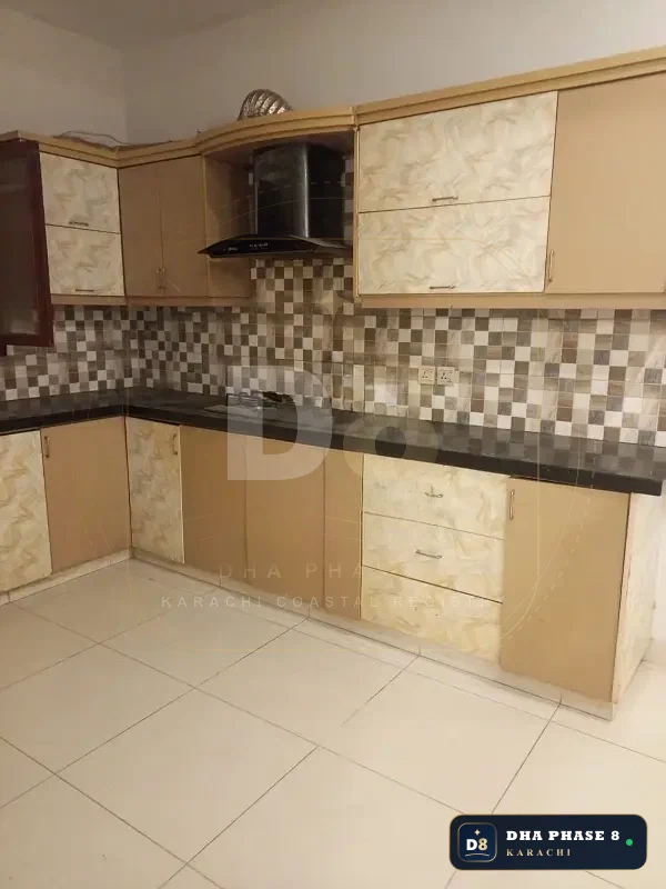 150 Sq Yd Upper Portion in Phase 8