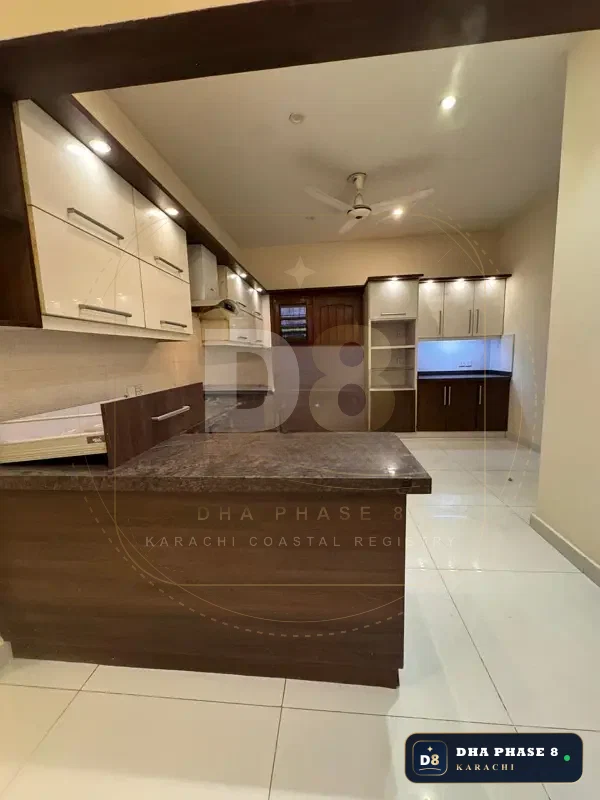 500 Sq Yd 6 Bed Designer Villa in Phase 8