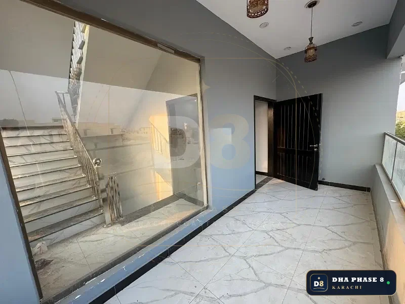 500 Sq Yd Upper Portion in Phase 8 | Brand New