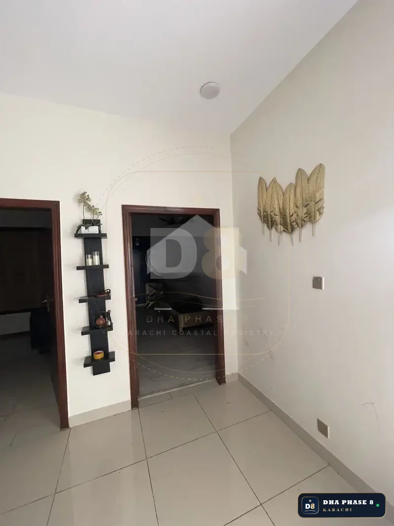 200 Sq Yd Upper Portion in Phase 8 | Brand New