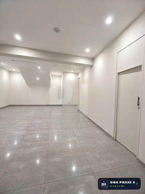 92 Sq Yd Retail Showroom / Shop for Rent in Zulfiqar Commercial
