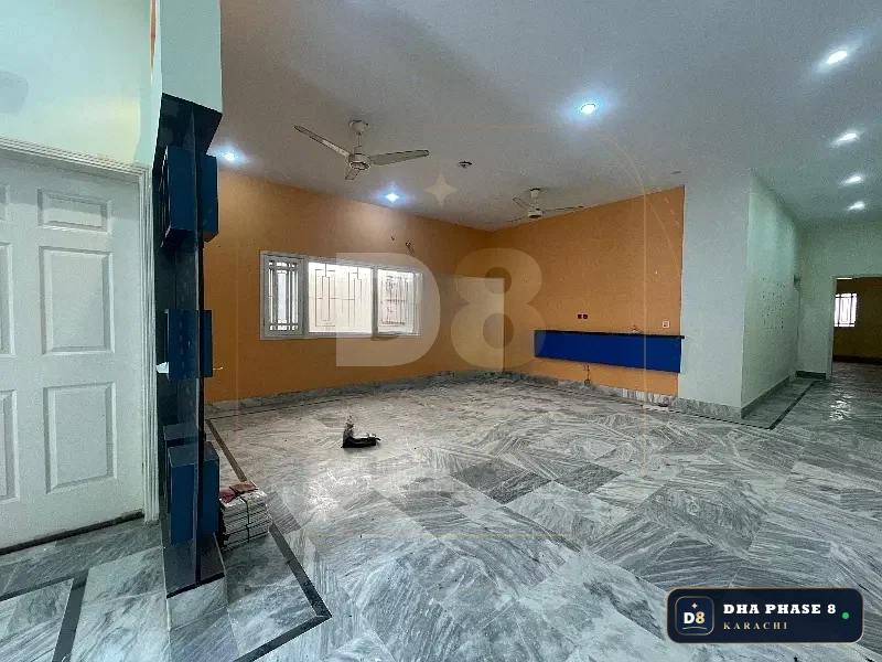 500 Sq Yd Lower Portion in Phase 8