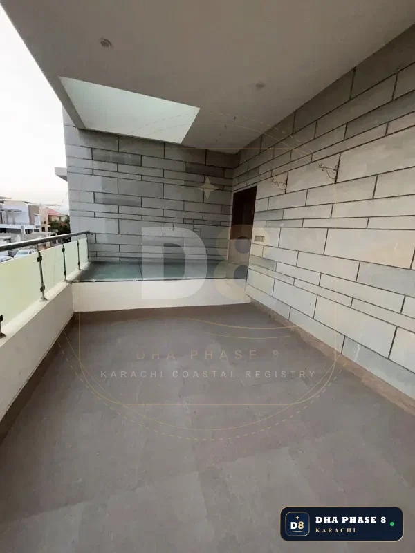 500 Sq Yd Upper Portion in Phase 8