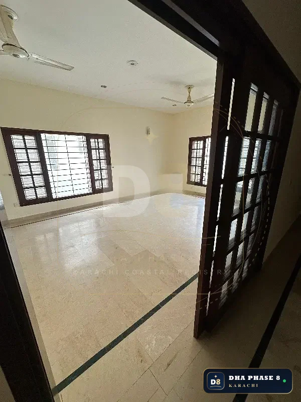 500 Sq Yd Upper Portion in Phase 8 | Ready to Move