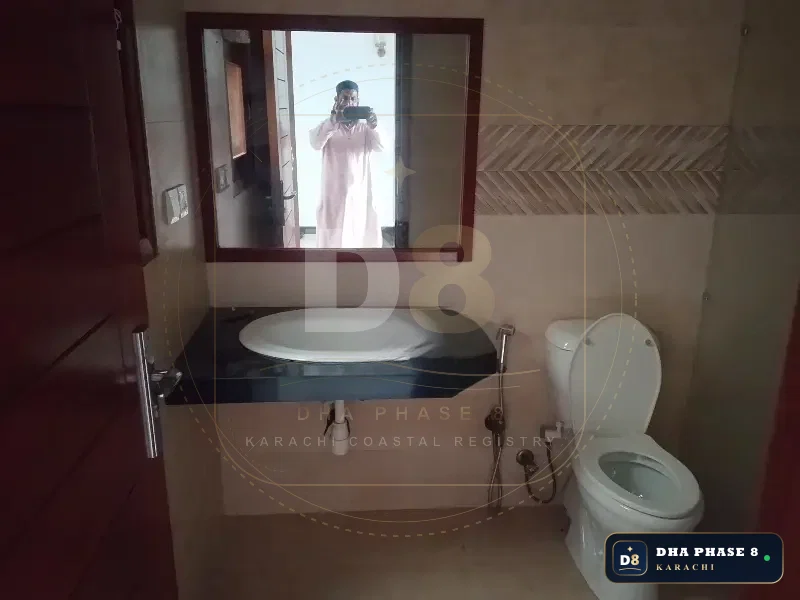 100 Sq Yd 4 Bed Designer Villa in Phase 8 | Brand New