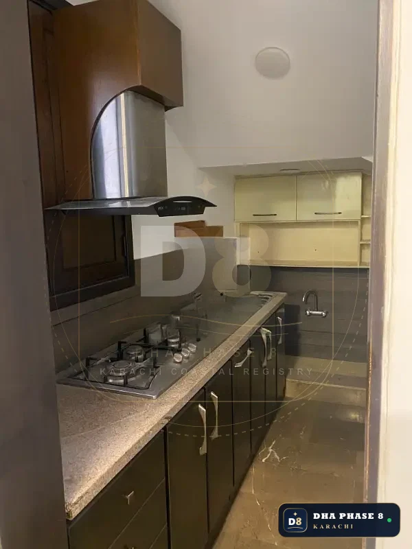 500 Sq Yd Upper Portion in Phase 8 | Brand New