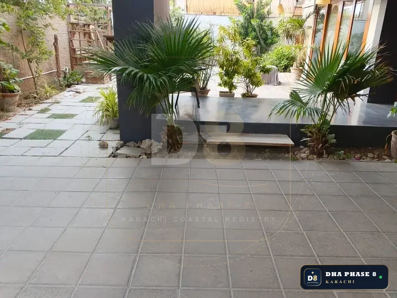 500 Sq Yd 5 Bed Designer Villa in Phase 8 | 2-Unit Layout