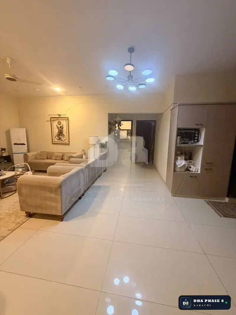 300 Sq Yd Upper Portion in Phase 8