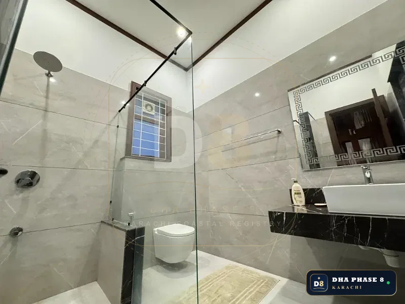 700 Sq Yd 6 Bed Designer Villa in Khayaban-e-Faisal, Zone B