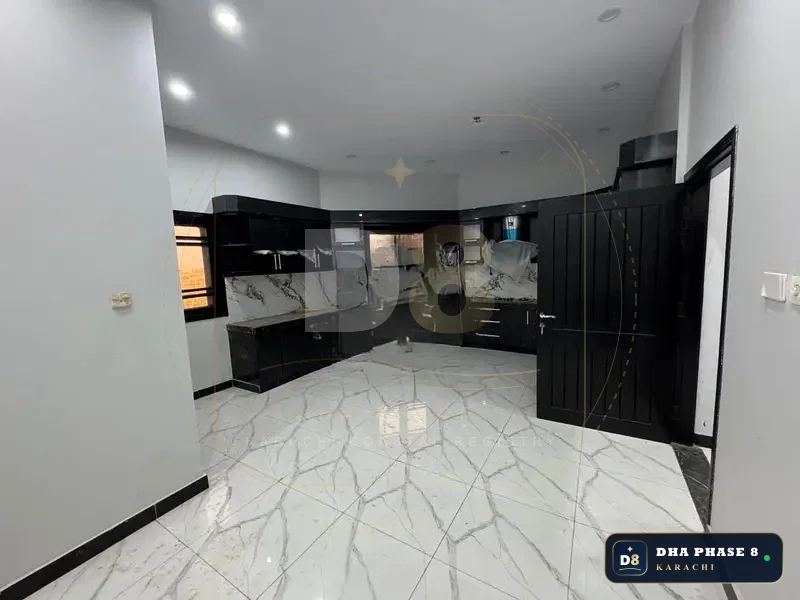 500 Sq Yd Upper Portion in Phase 8