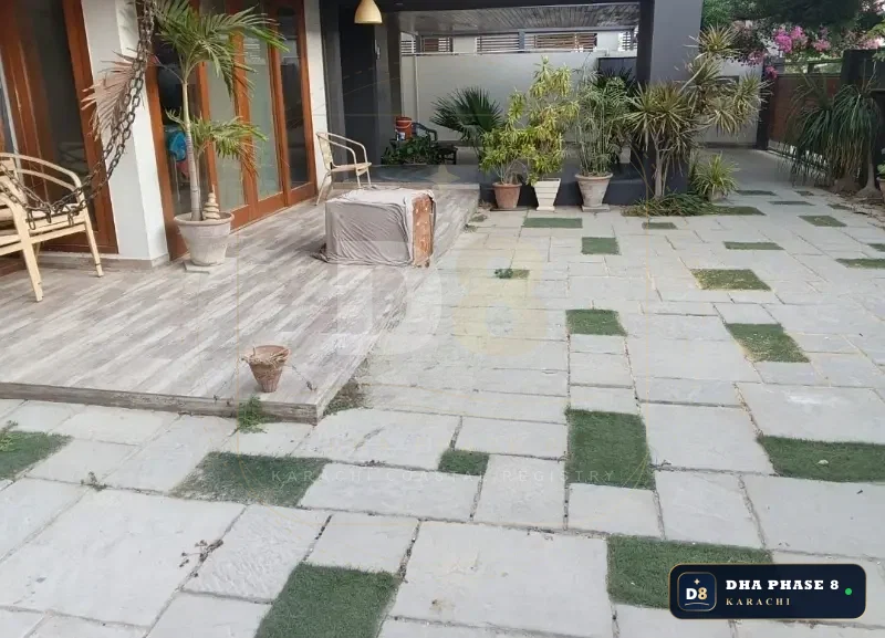 500 Sq Yd 5 Bed Designer Villa in Phase 8