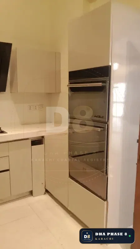3,200 Sq Ft 3 Bed Apartment in Phase 8 | Park Facing