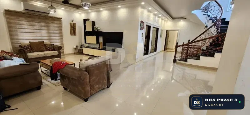 500 Sq Yd 5 Bed Designer Villa in Phase 8