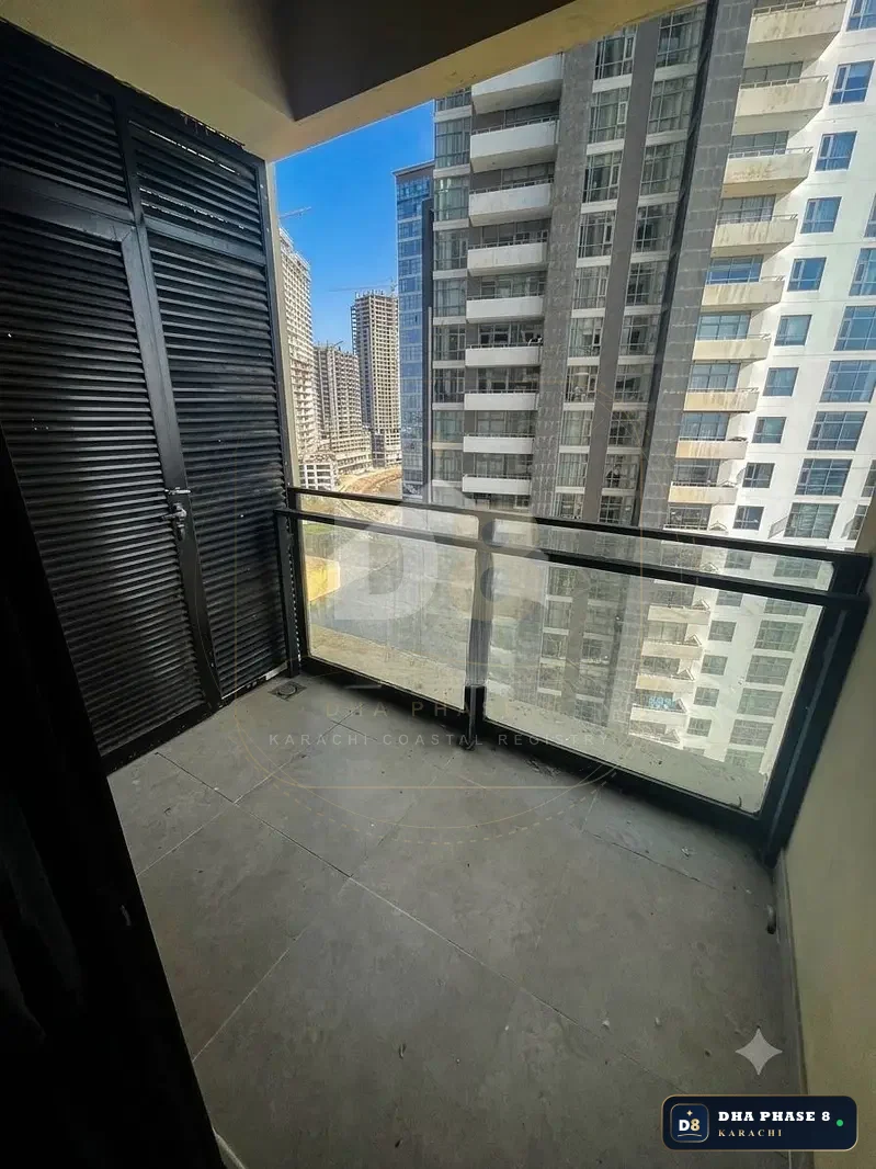 1,500 Sq Ft 2 Bed Apartment in Emaar Crescent Bay