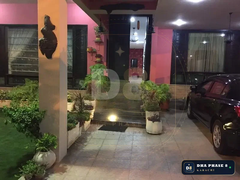 500 Sq Yd 4 Bed Designer Villa in Phase 8 | West Open