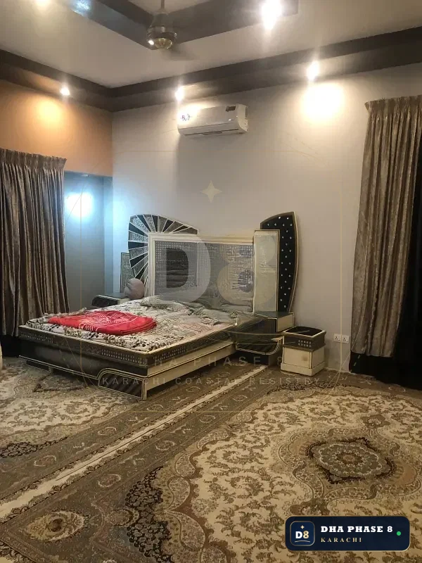 1,000 Sq Yd 7 Bed Designer Villa in Phase 8