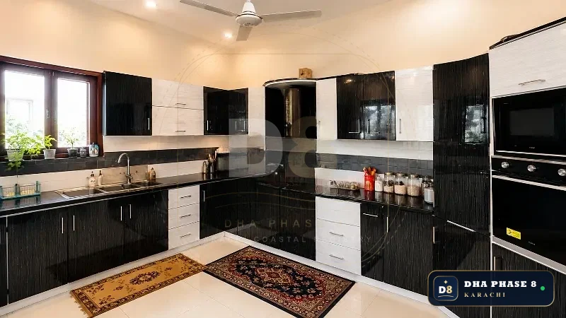 500 Sq Yd 6 Bed Designer Villa in Phase 8